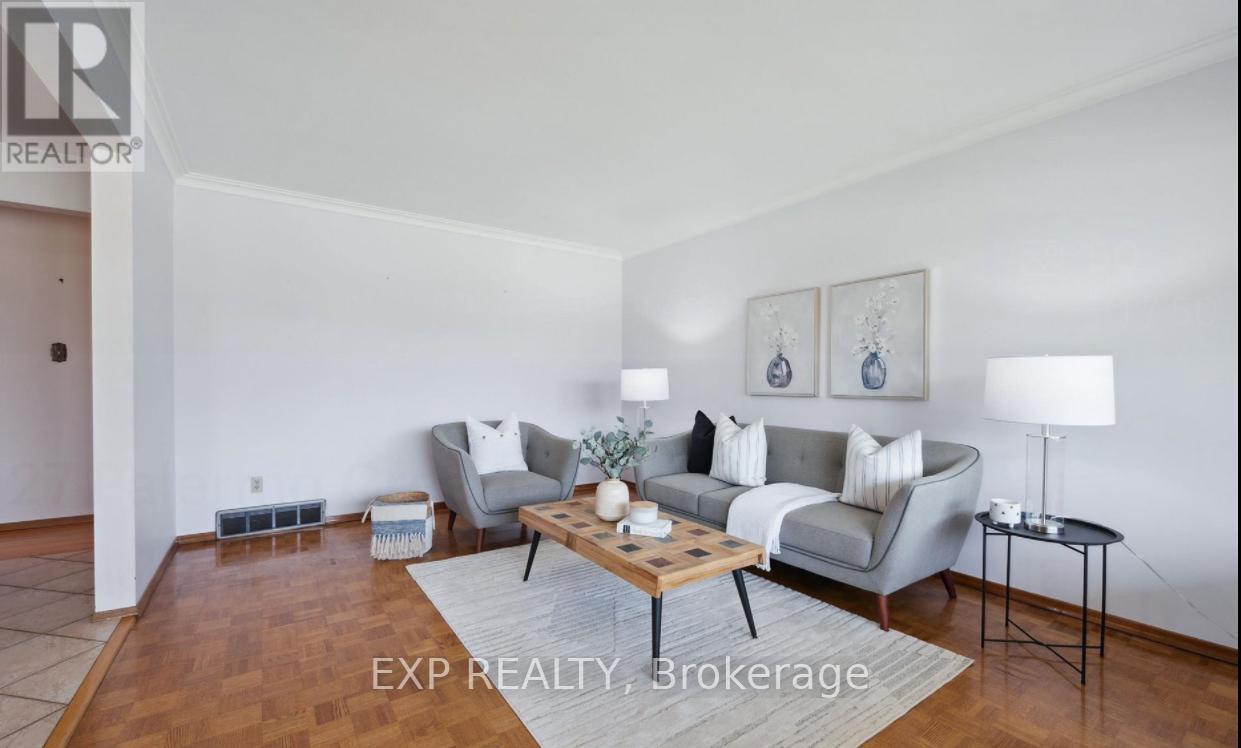 27 Palermo Crescent, Guelph, ON - Indoor Photo Showing Living Room