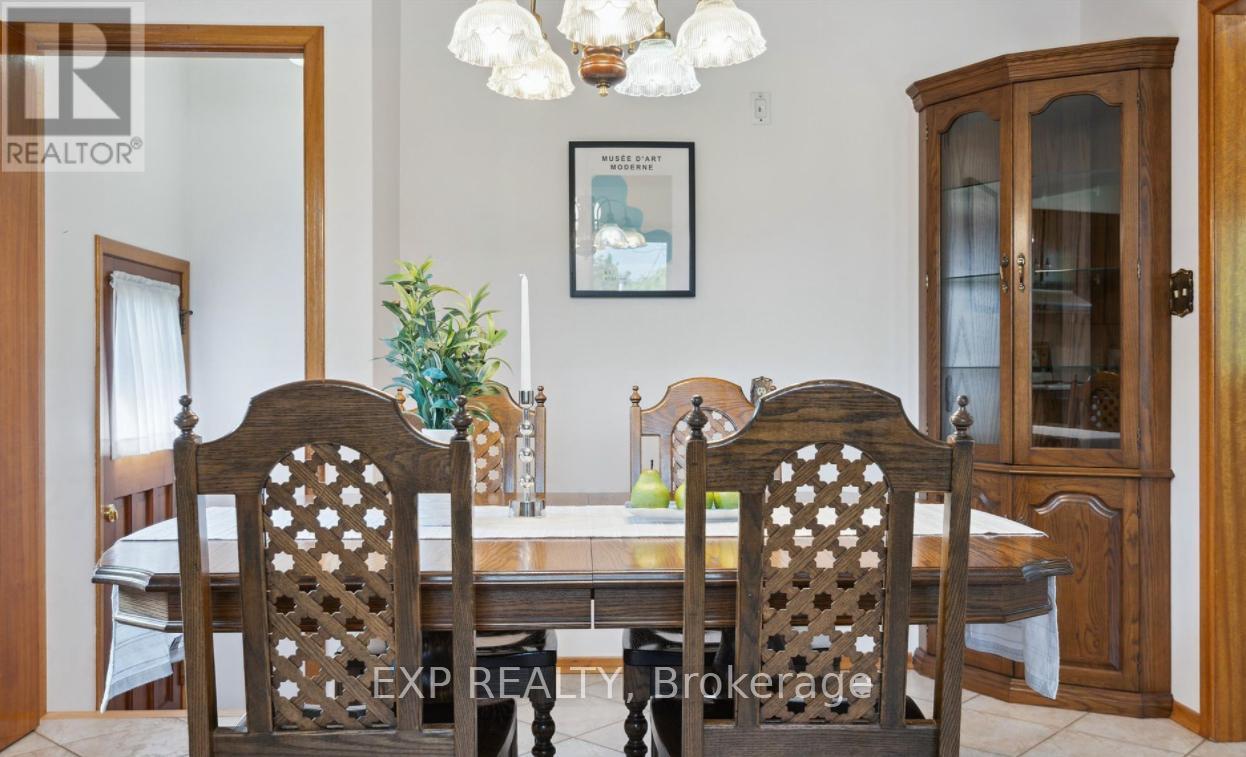 27 Palermo Crescent, Guelph, ON - Indoor Photo Showing Dining Room