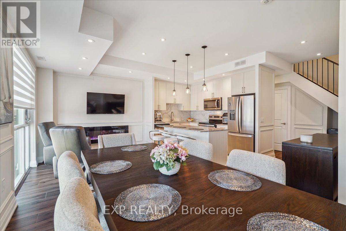 A203 - 5309 Highway 7, Vaughan, ON - Indoor Photo Showing Dining Room