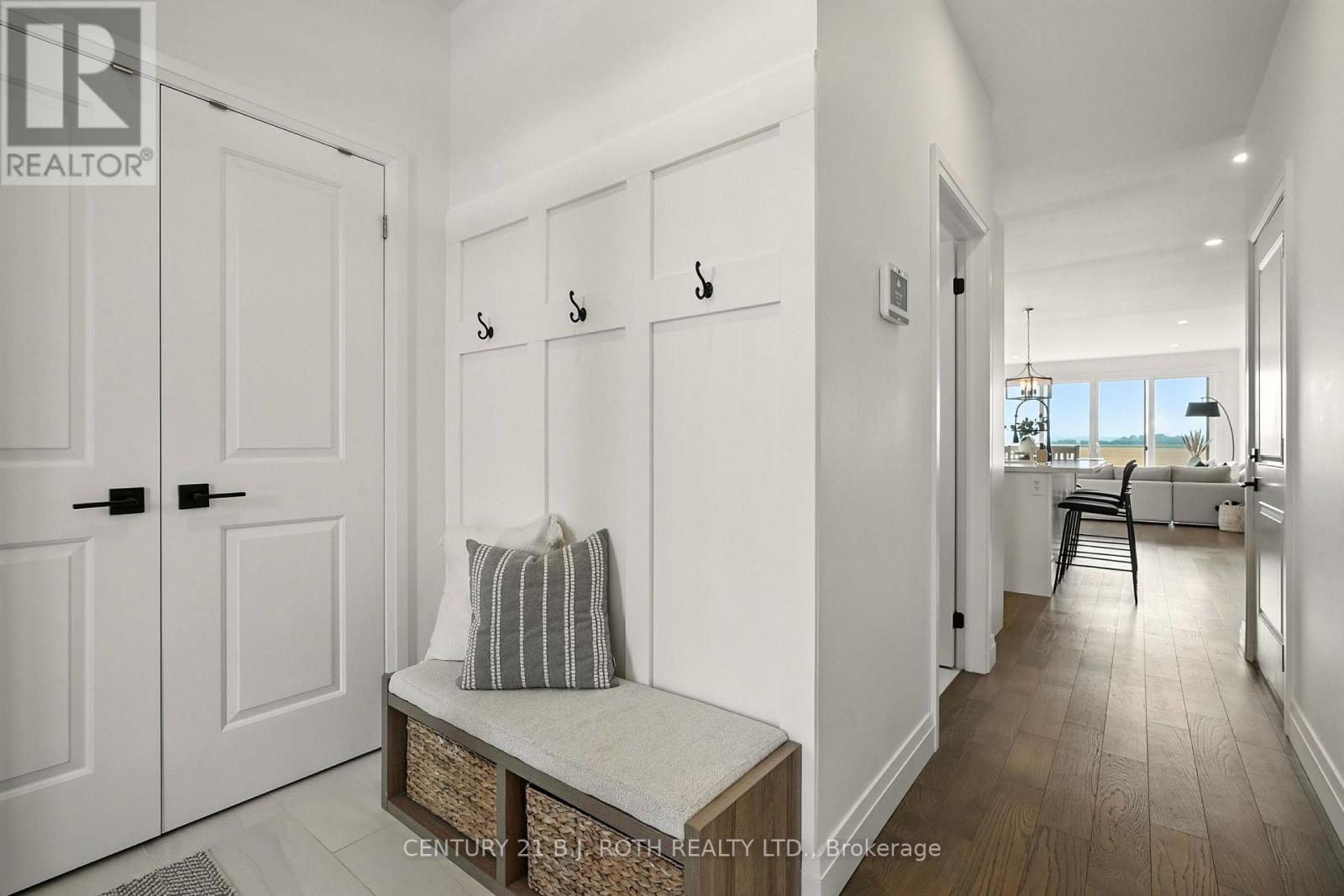 124 Ritchie Crescent, Springwater, ON - Indoor Photo Showing Other Room