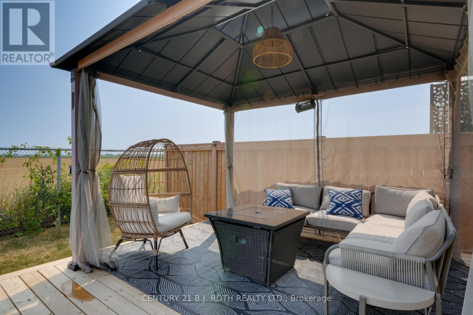 124 Ritchie Crescent, Springwater, ON - Outdoor With Deck Patio Veranda With Exterior