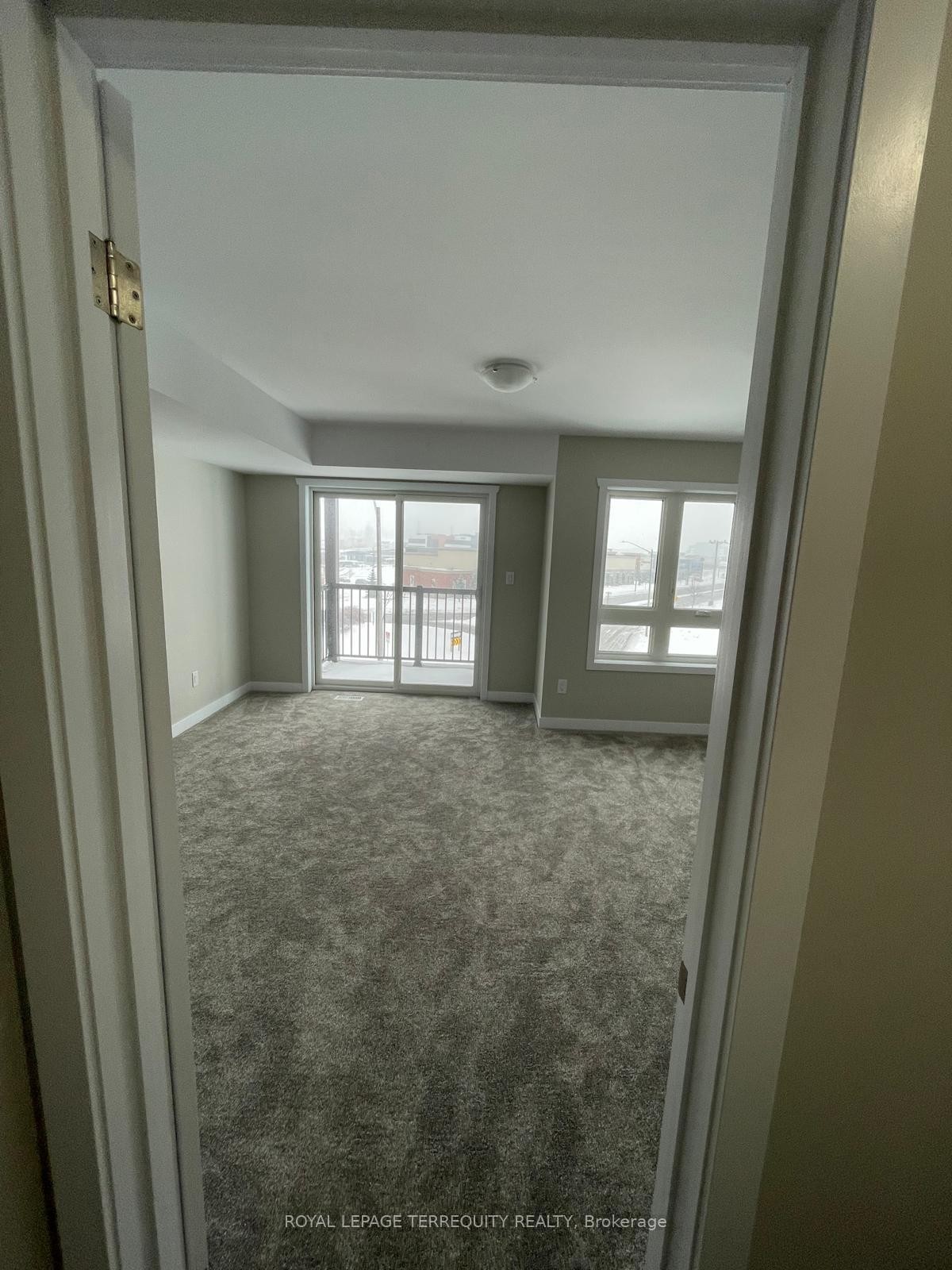 B12-1331 Countrystone Drive, Kitchener, ON - Indoor