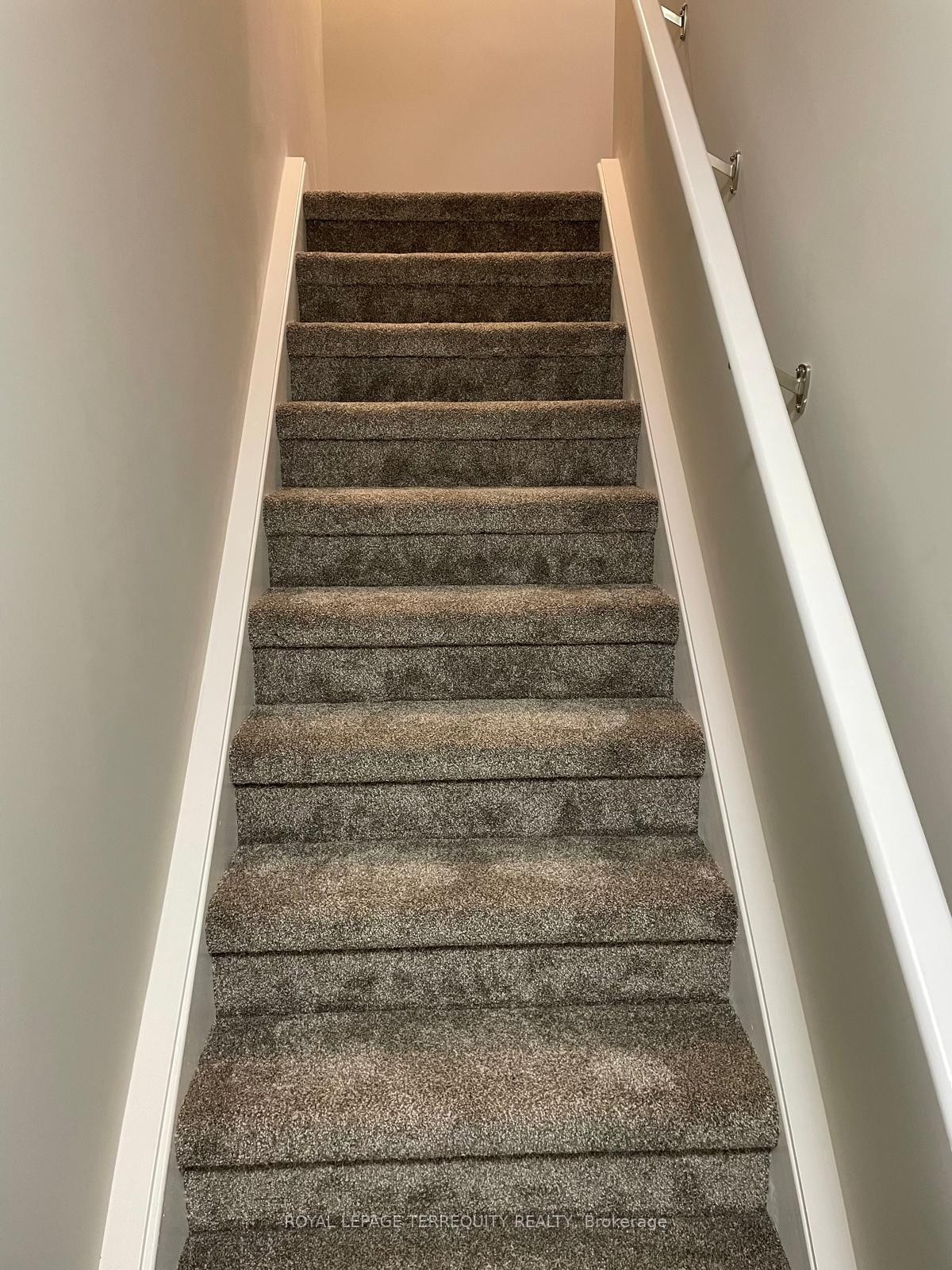 B12-1331 Countrystone Drive, Kitchener, ON - Indoor Photo Showing Other Room