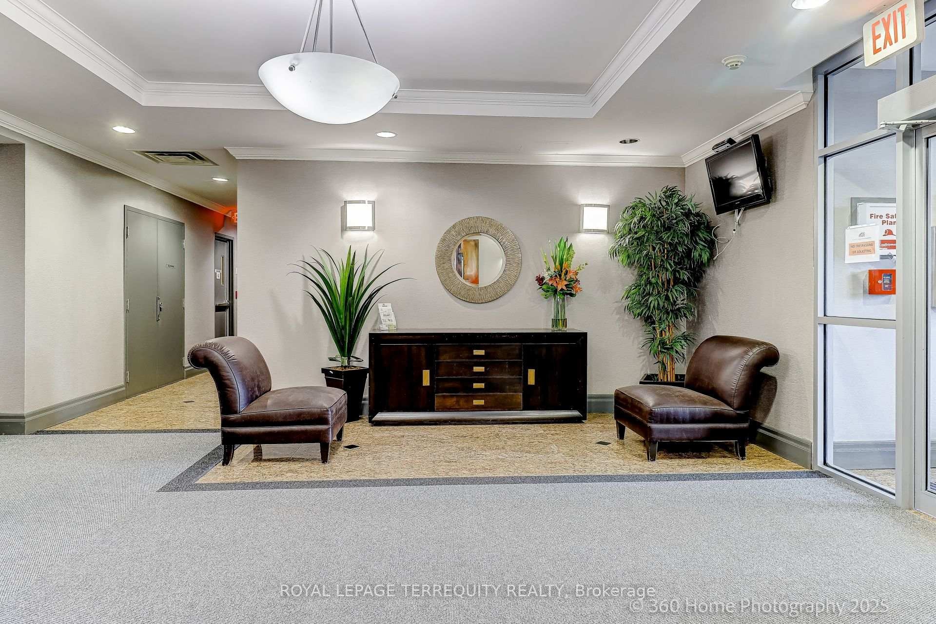 802-2772 Keele Street, Toronto, ON - Indoor Photo Showing Other Room