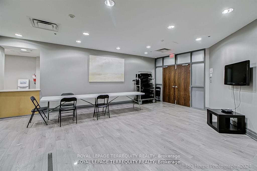 802-2772 Keele Street, Toronto, ON - Indoor