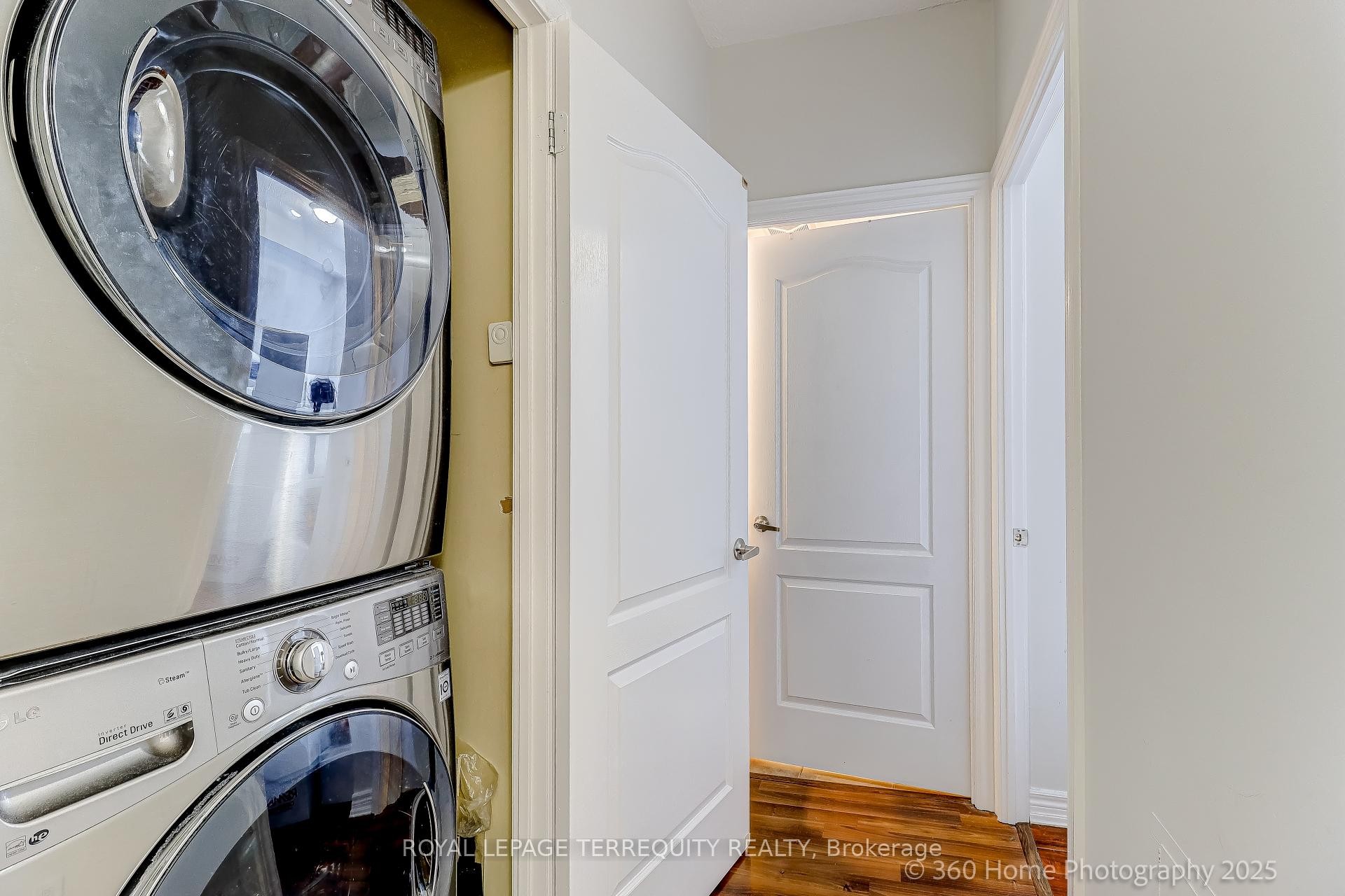 802-2772 Keele Street, Toronto, ON - Indoor Photo Showing Bedroom