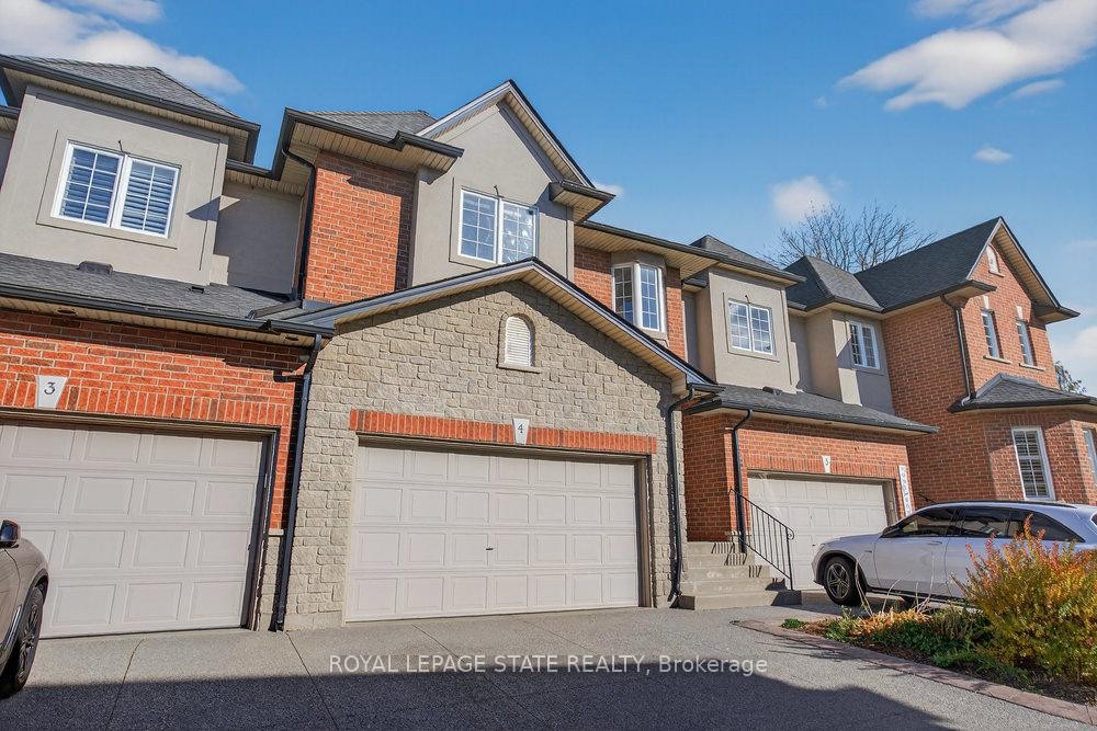 4-97 Sunvale Place, Hamilton, ON - Outdoor With Exterior