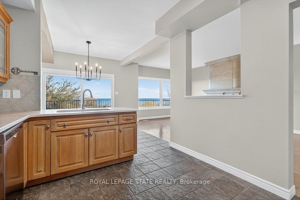 4-97 Sunvale Place, Hamilton, ON - Indoor Photo Showing Kitchen