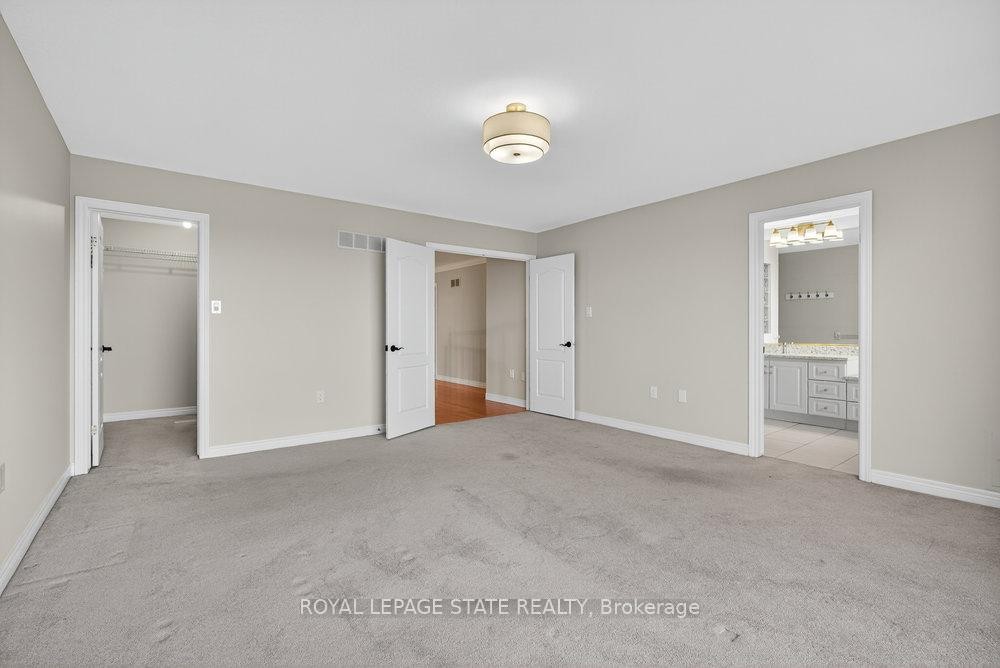 4-97 Sunvale Place, Hamilton, ON - Indoor Photo Showing Other Room