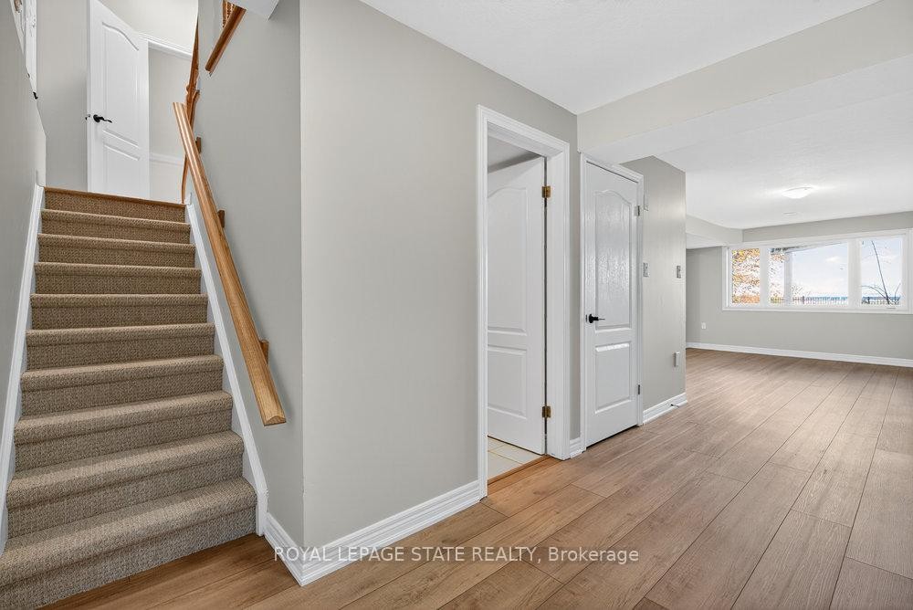 4-97 Sunvale Place, Hamilton, ON - Indoor Photo Showing Other Room