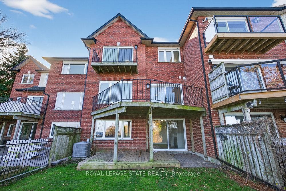 4-97 Sunvale Place, Hamilton, ON - Outdoor With Balcony With Exterior
