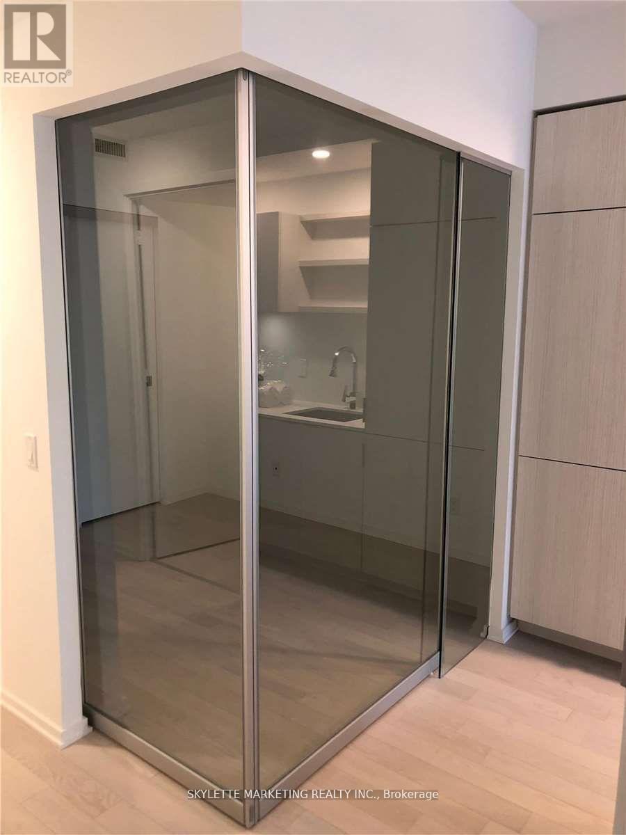 502 - 12 Bonnycastle Street, Toronto, ON - Indoor Photo Showing Bathroom