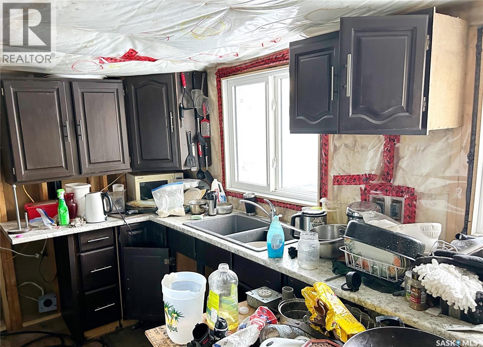 4 Joanne Place, Paddockwood Rm No. 520, SK - Indoor Photo Showing Kitchen With Double Sink