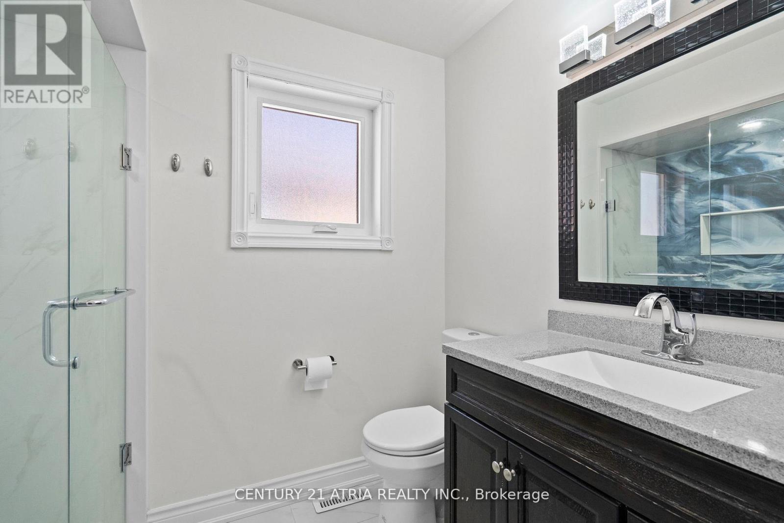 3837 Densbury Drive, Mississauga, ON - Indoor Photo Showing Bathroom