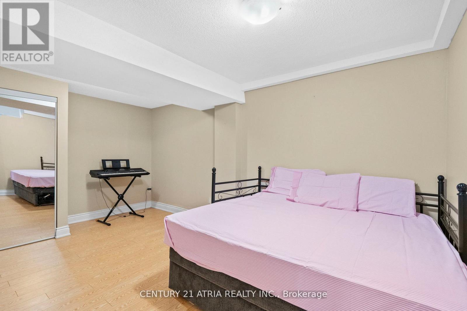 3837 Densbury Drive, Mississauga, ON - Indoor