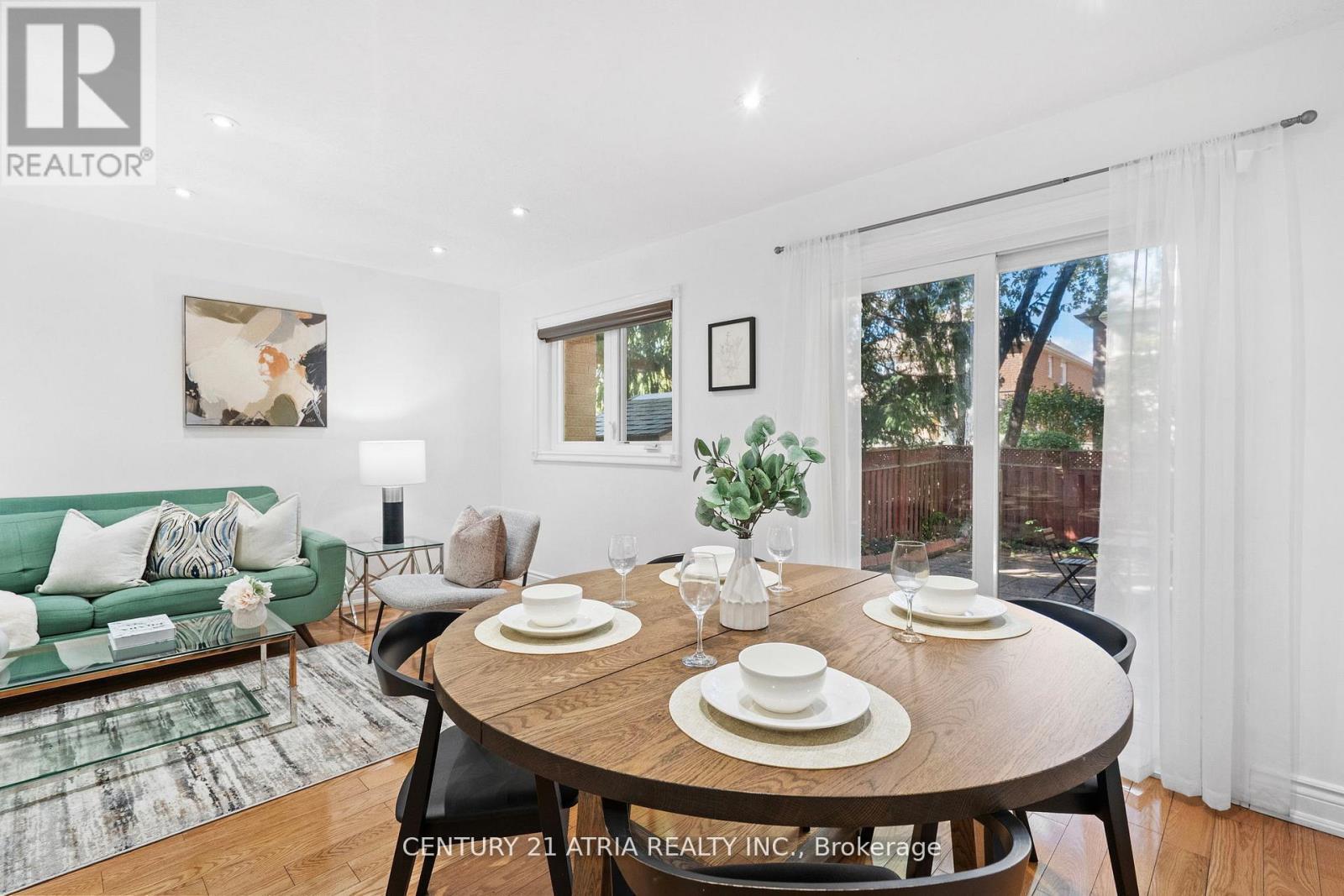 3837 Densbury Drive, Mississauga, ON - Indoor Photo Showing Dining Room
