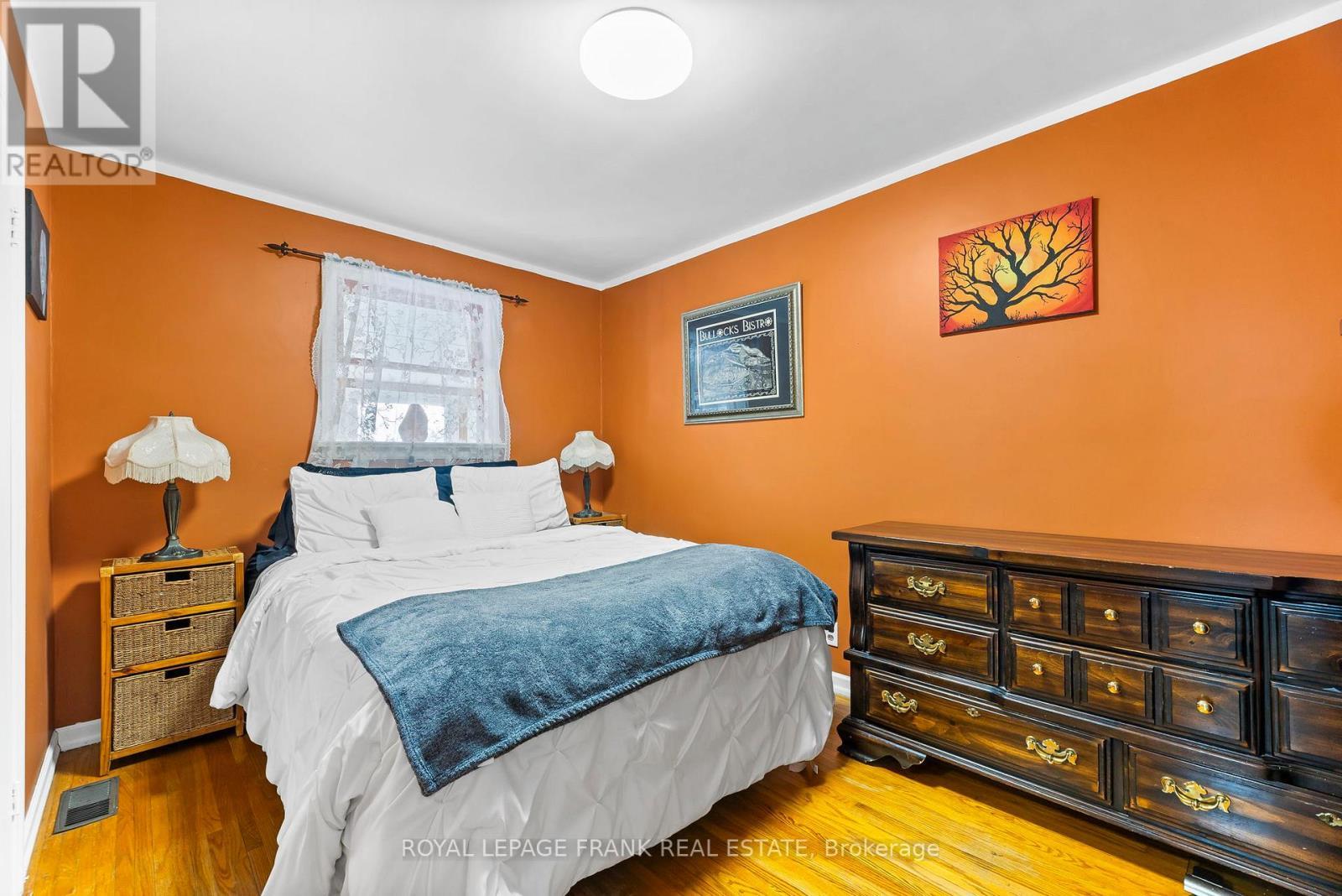 1704 King Street, Scugog, ON - Indoor Photo Showing Bedroom
