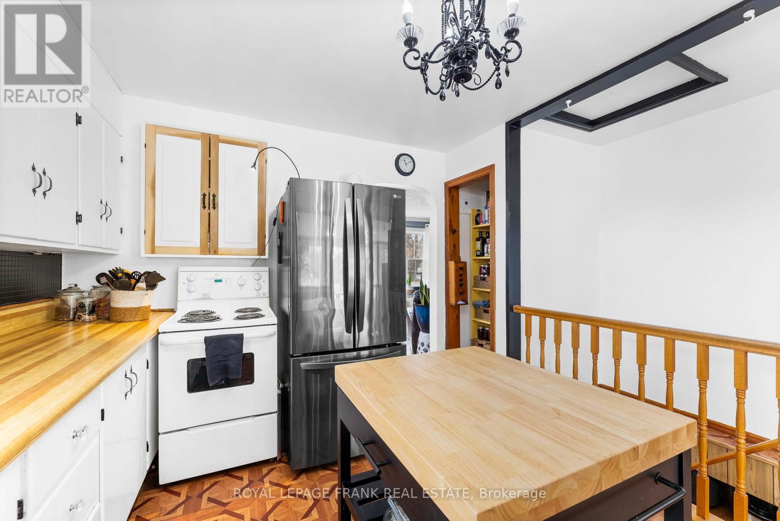 1704 King Street, Scugog, ON - Indoor Photo Showing Kitchen