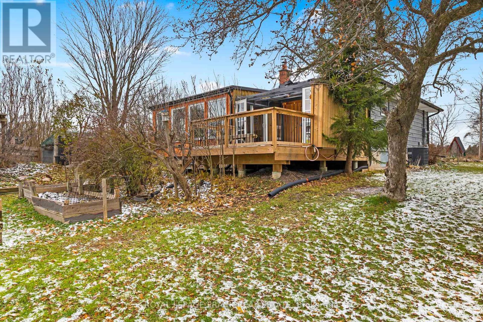 1704 King Street, Scugog, ON - Outdoor With Deck Patio Veranda