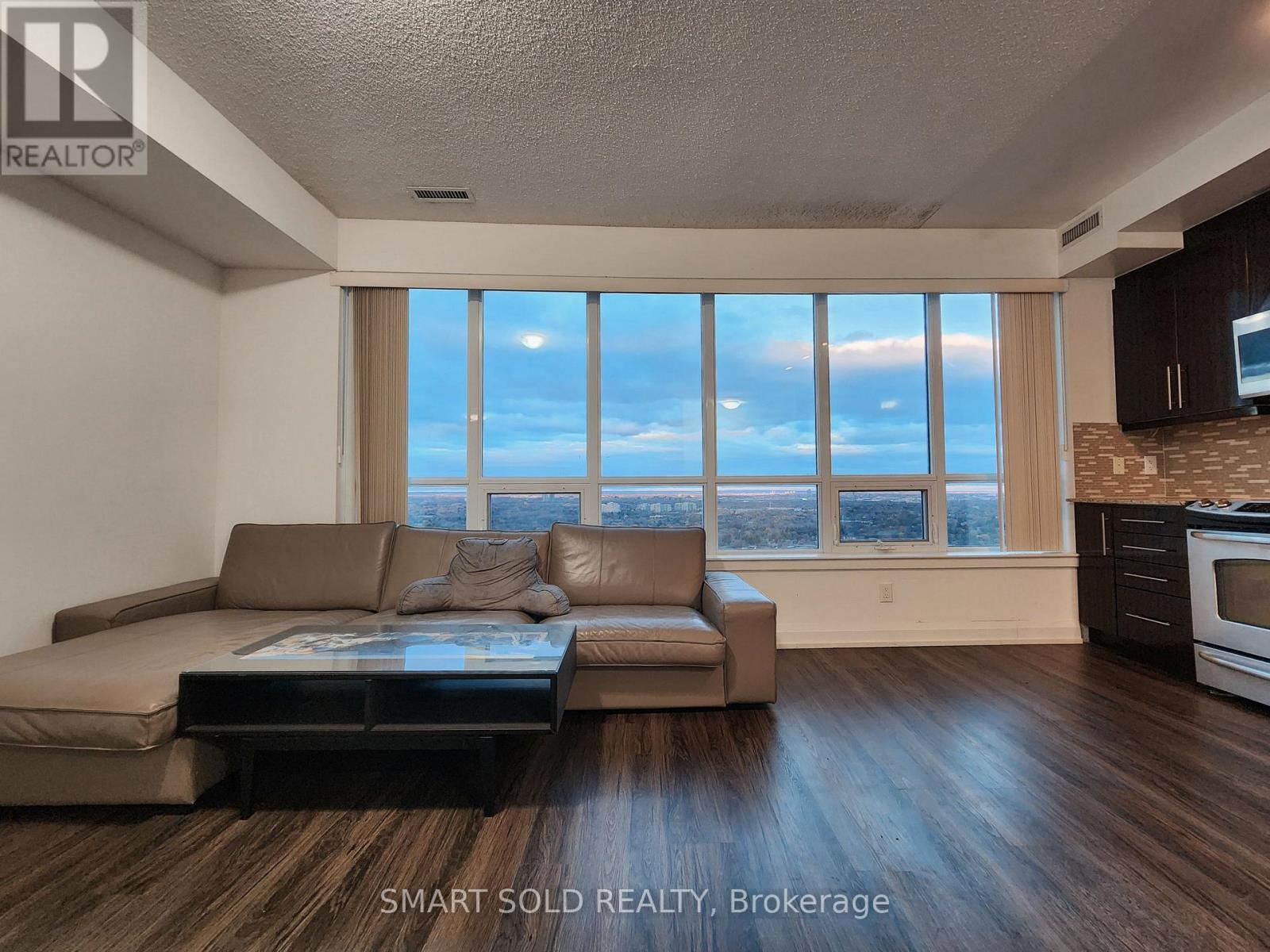 Ph202 - 7171 Yonge Street, Markham, ON - Indoor Photo Showing Living Room