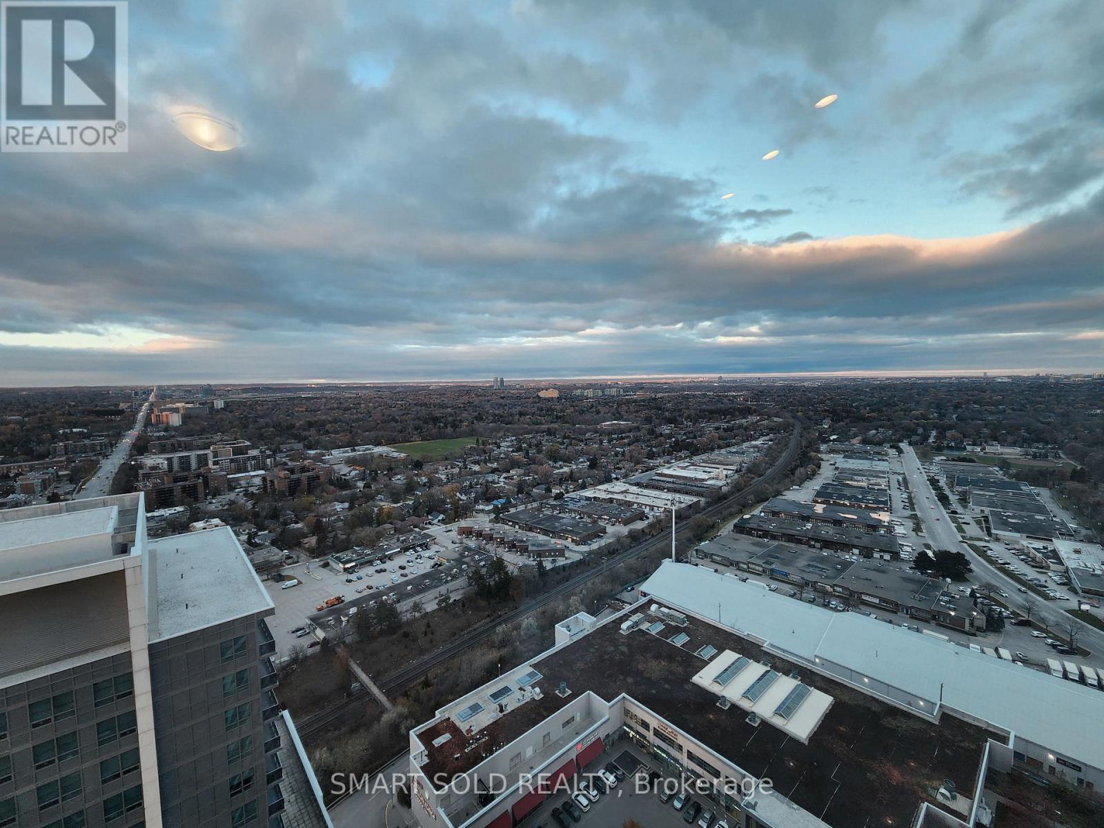 Ph202 - 7171 Yonge Street, Markham, ON - Outdoor With View