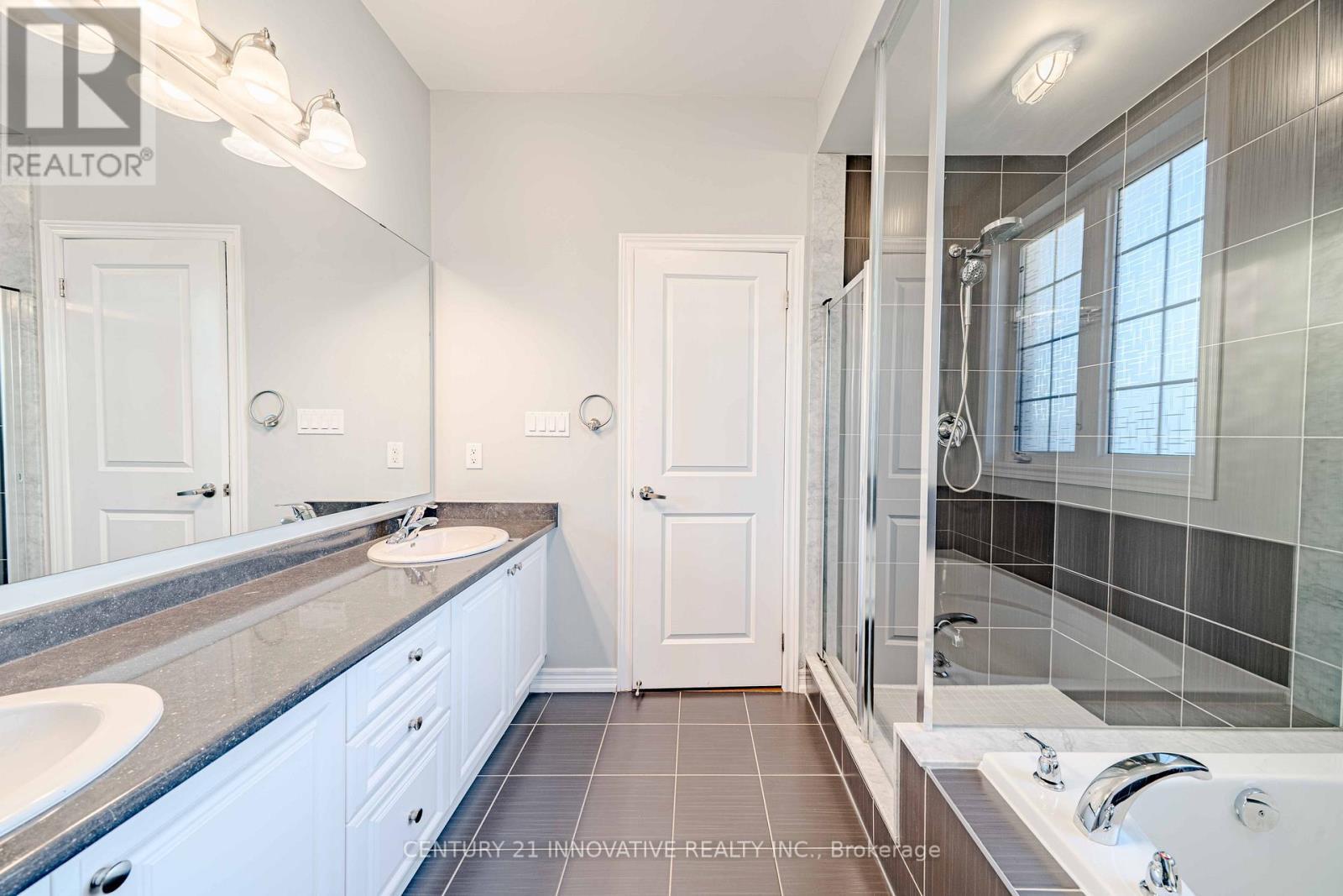72 Killington Avenue, Vaughan, ON - Indoor Photo Showing Bathroom