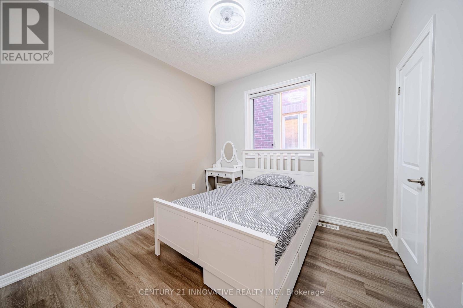 72 Killington Avenue, Vaughan, ON - Indoor Photo Showing Bedroom