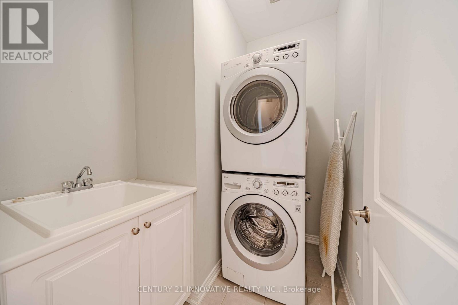 72 Killington Avenue, Vaughan, ON - Indoor Photo Showing Laundry Room
