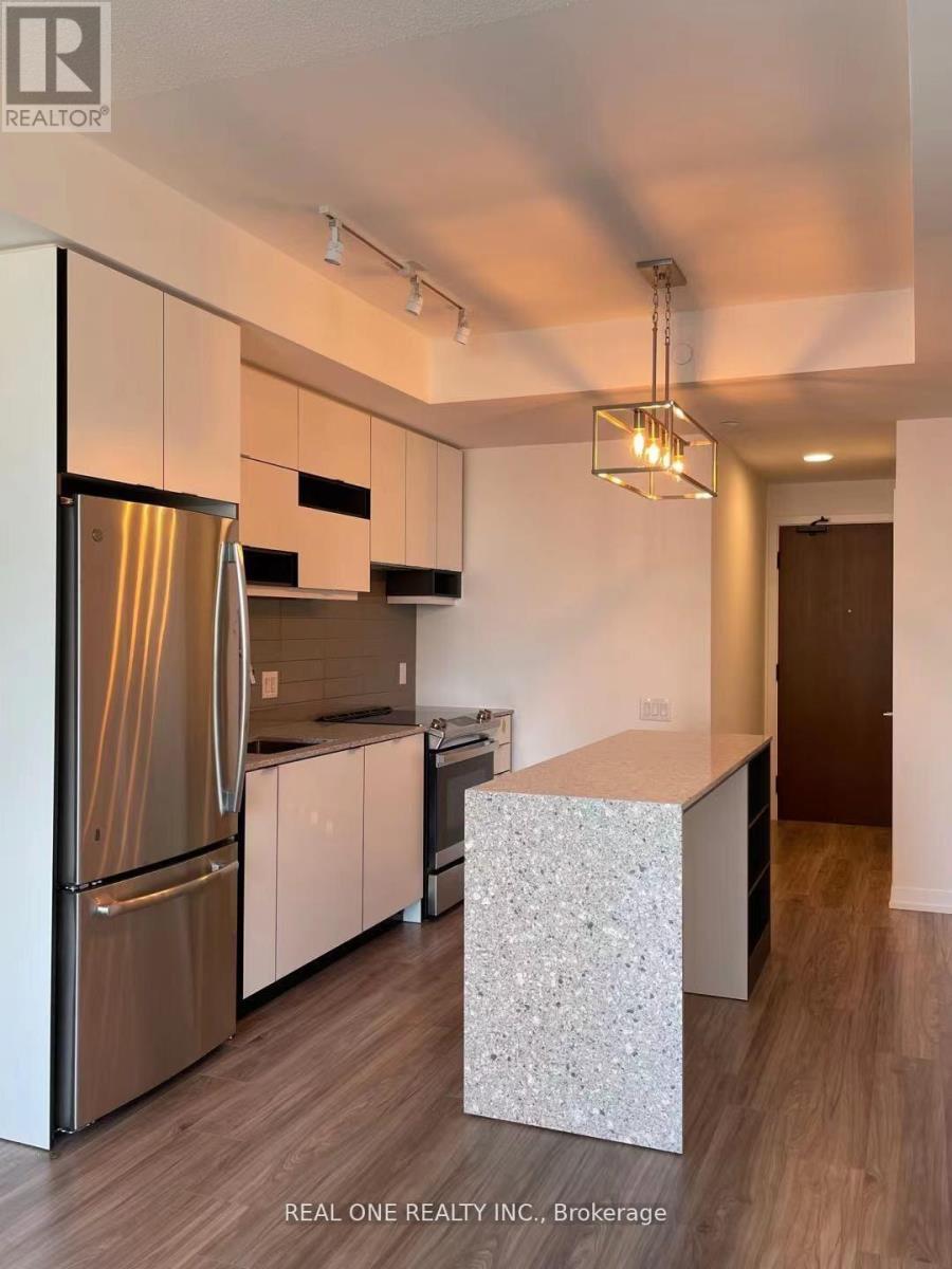 1907 - 4065 Confederation Parkway, Mississauga, ON - Indoor Photo Showing Kitchen