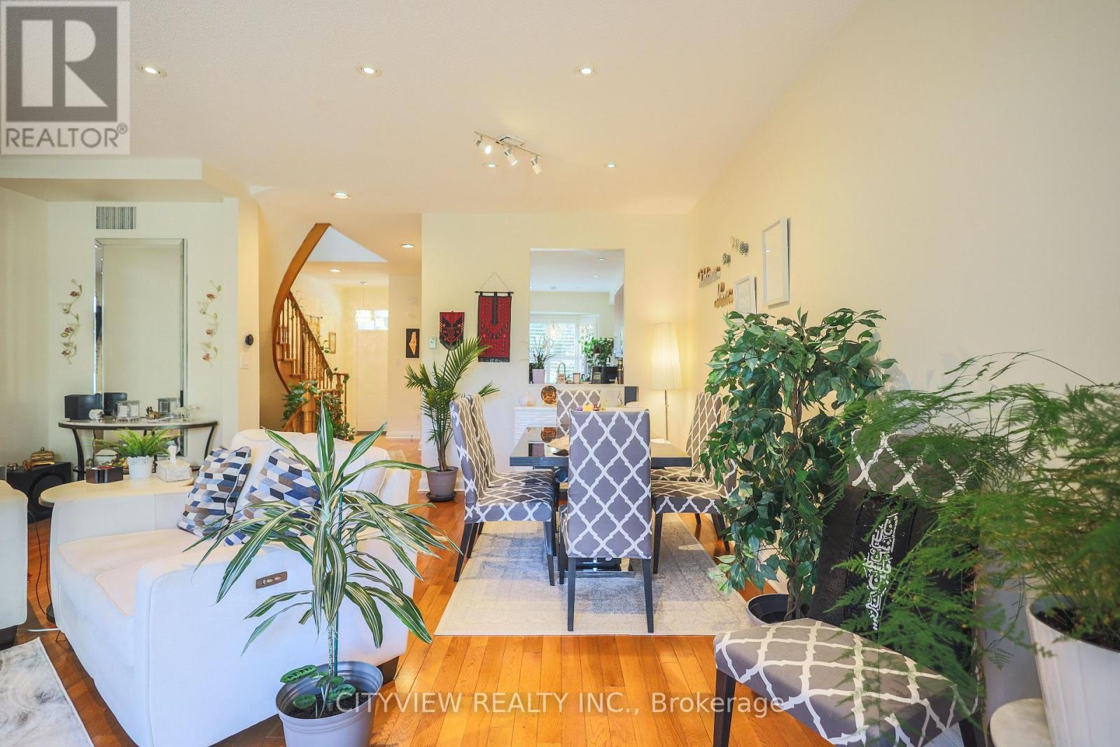 3593 Kariya Drive, Mississauga, ON - Indoor