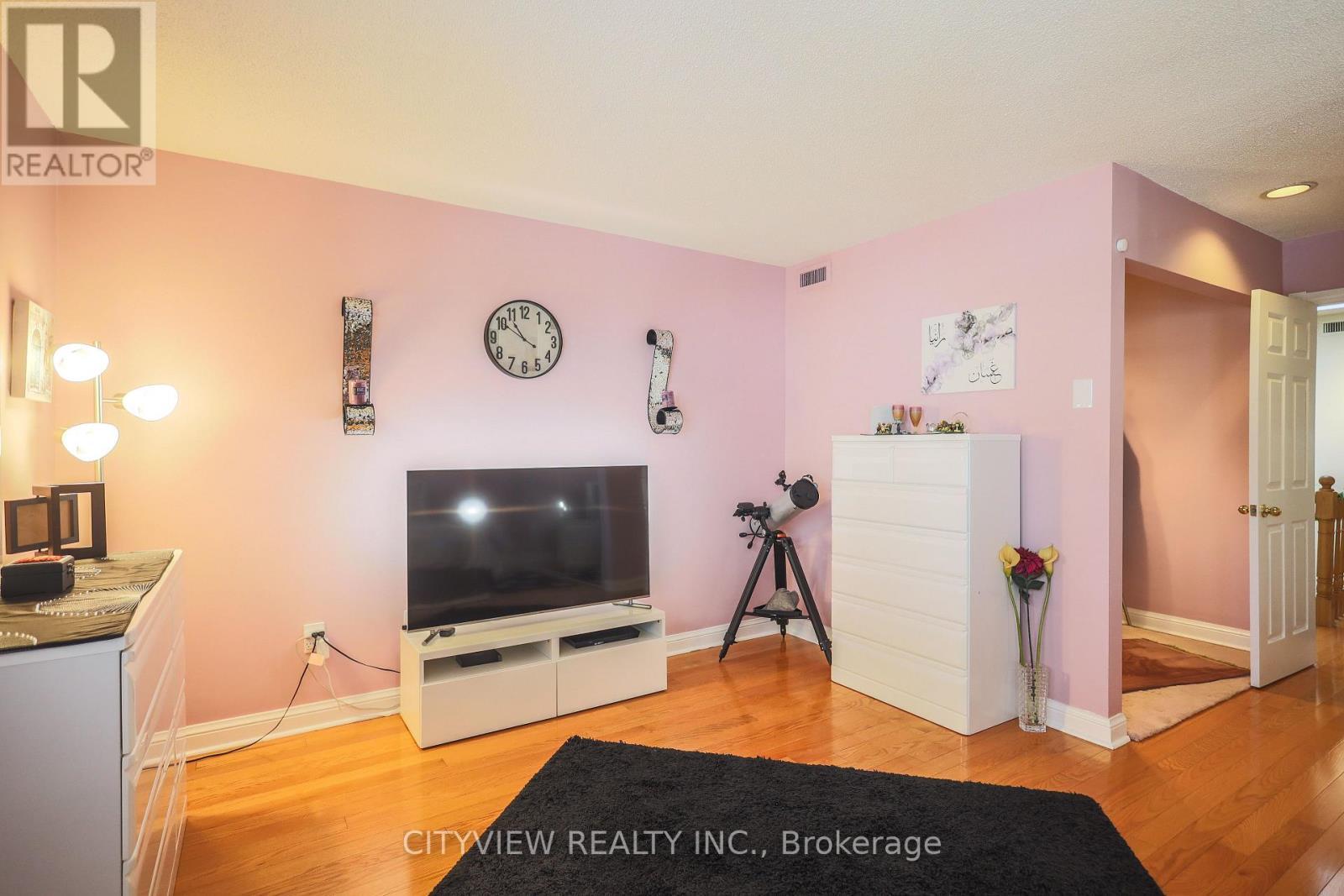 3593 Kariya Drive, Mississauga, ON - Indoor