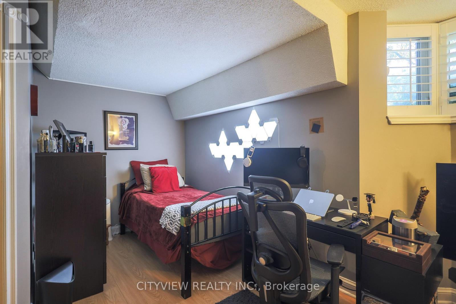 3593 Kariya Drive, Mississauga, ON - Indoor Photo Showing Bedroom