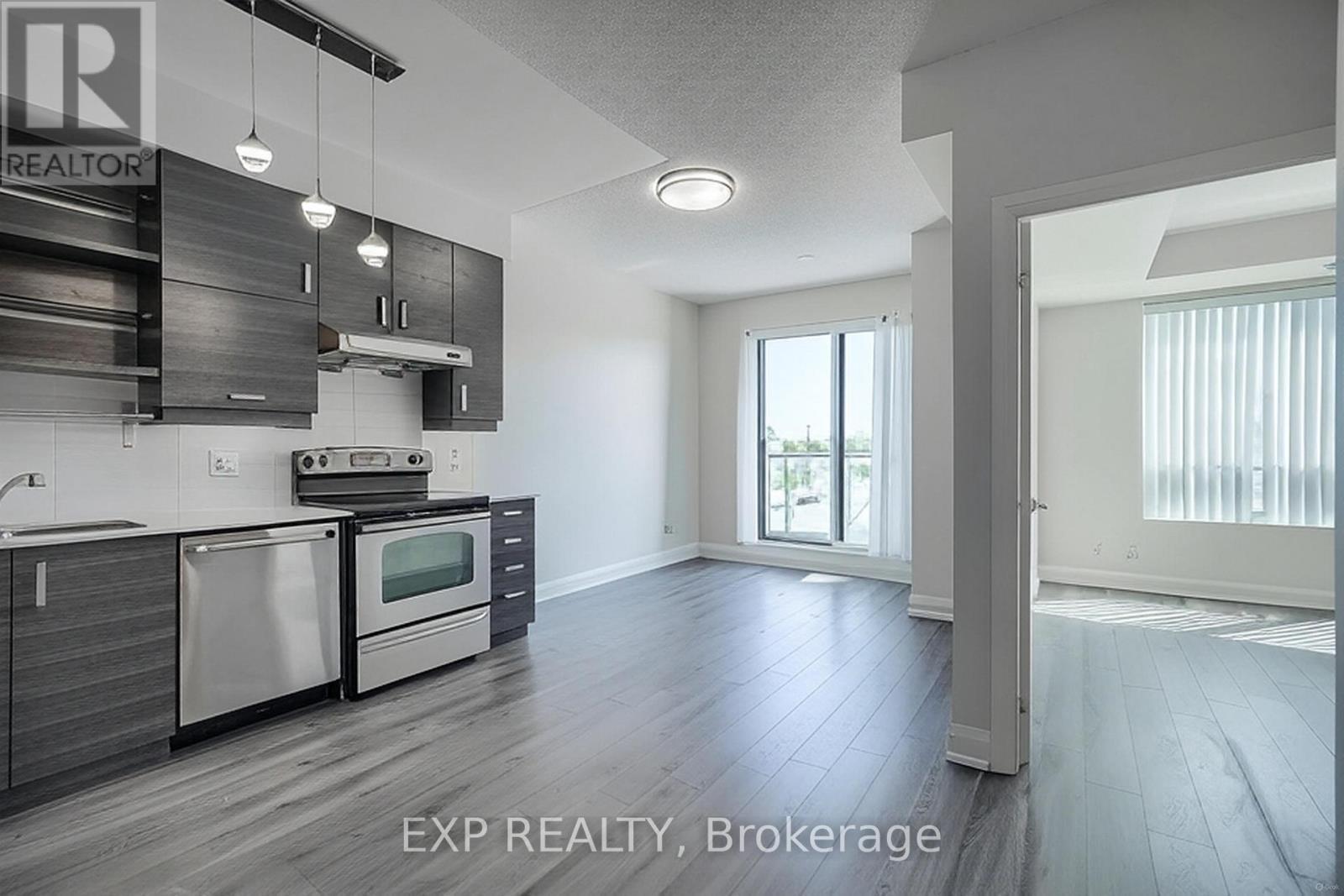 523 - 8228 Birchmount Road, Markham, ON - Indoor Photo Showing Kitchen