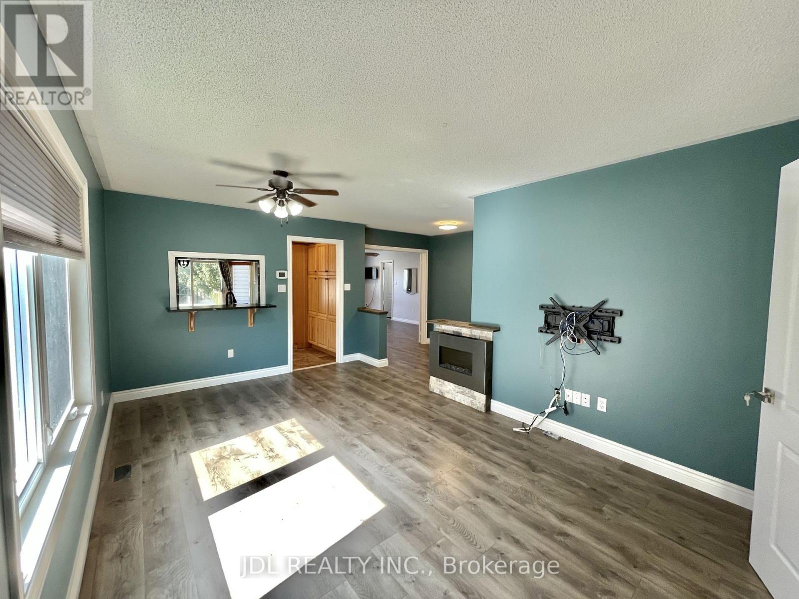 Upper - 241 Emms Drive, Barrie, ON - Indoor