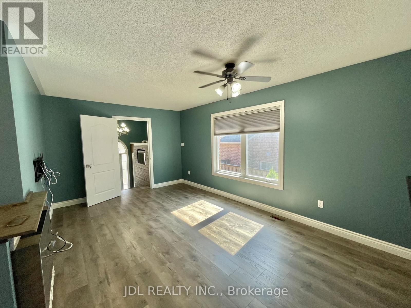 Upper - 241 Emms Drive, Barrie, ON - Indoor Photo Showing Other Room