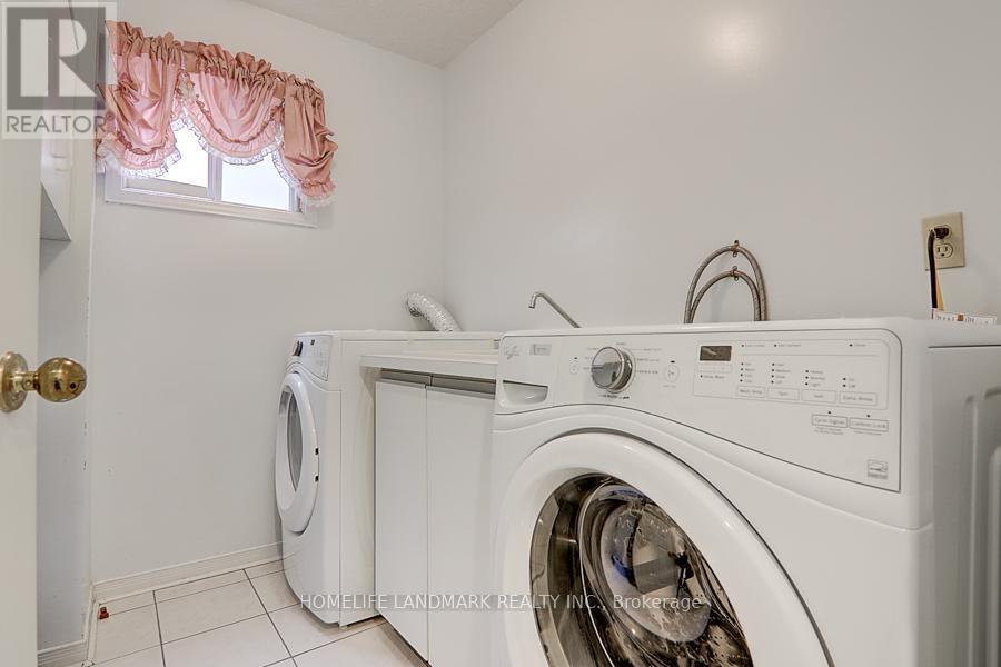 3586 Italia Crescent, Mississauga, ON - Indoor Photo Showing Laundry Room