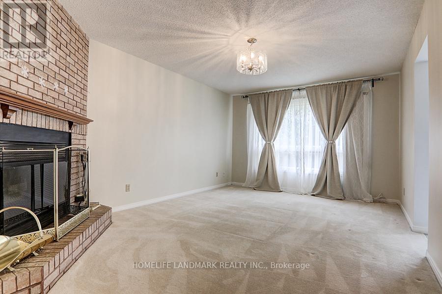 3586 Italia Crescent, Mississauga, ON - Indoor With Fireplace