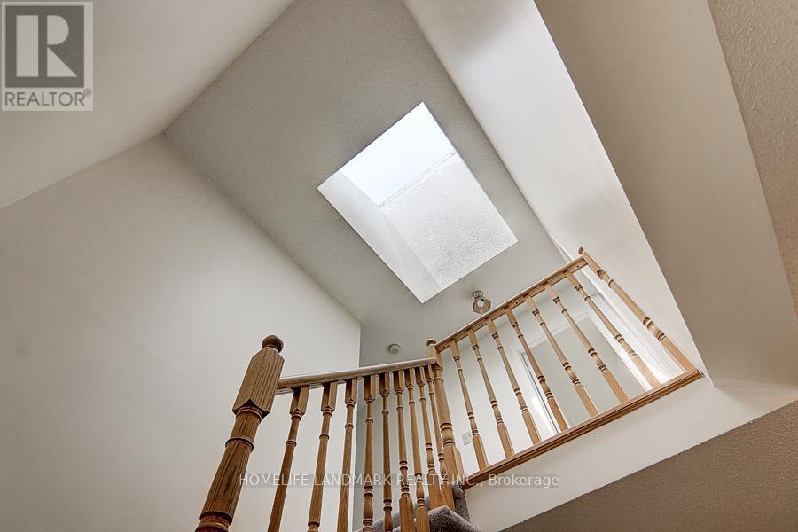 3586 Italia Crescent, Mississauga, ON - Indoor Photo Showing Other Room