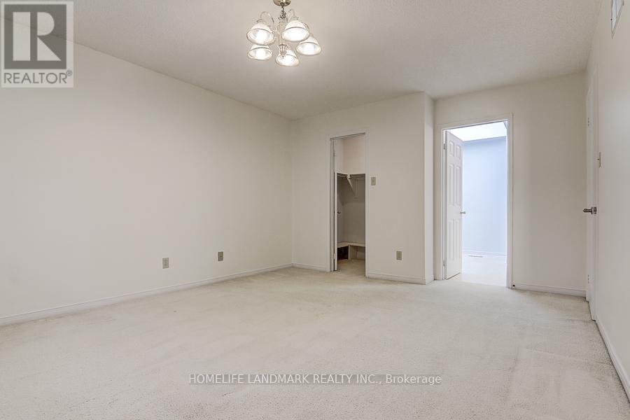 3586 Italia Crescent, Mississauga, ON - Indoor Photo Showing Other Room