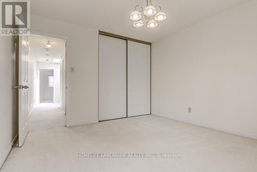 3586 Italia Crescent, Mississauga, ON - Indoor Photo Showing Other Room