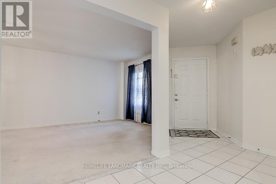 3586 Italia Crescent, Mississauga, ON - Indoor Photo Showing Other Room