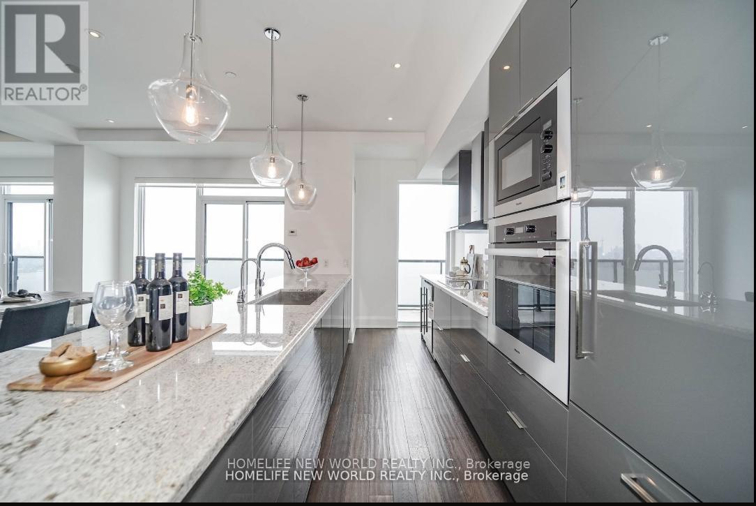 Lph01 - 56 Annie Craig Drive, Toronto, ON - Indoor Photo Showing Other Room