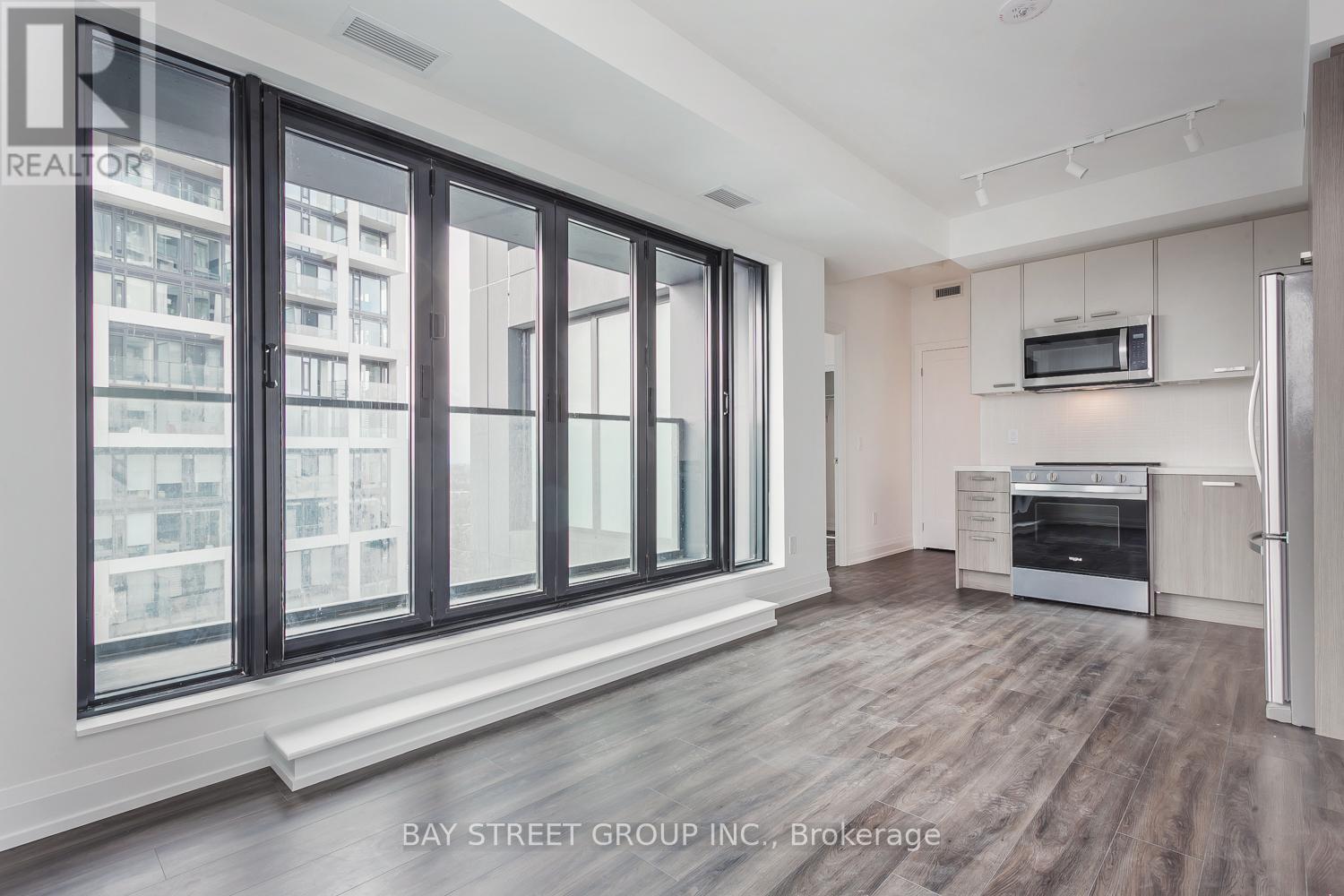 2303 - 20 Soudan Avenue, Toronto, ON - Indoor