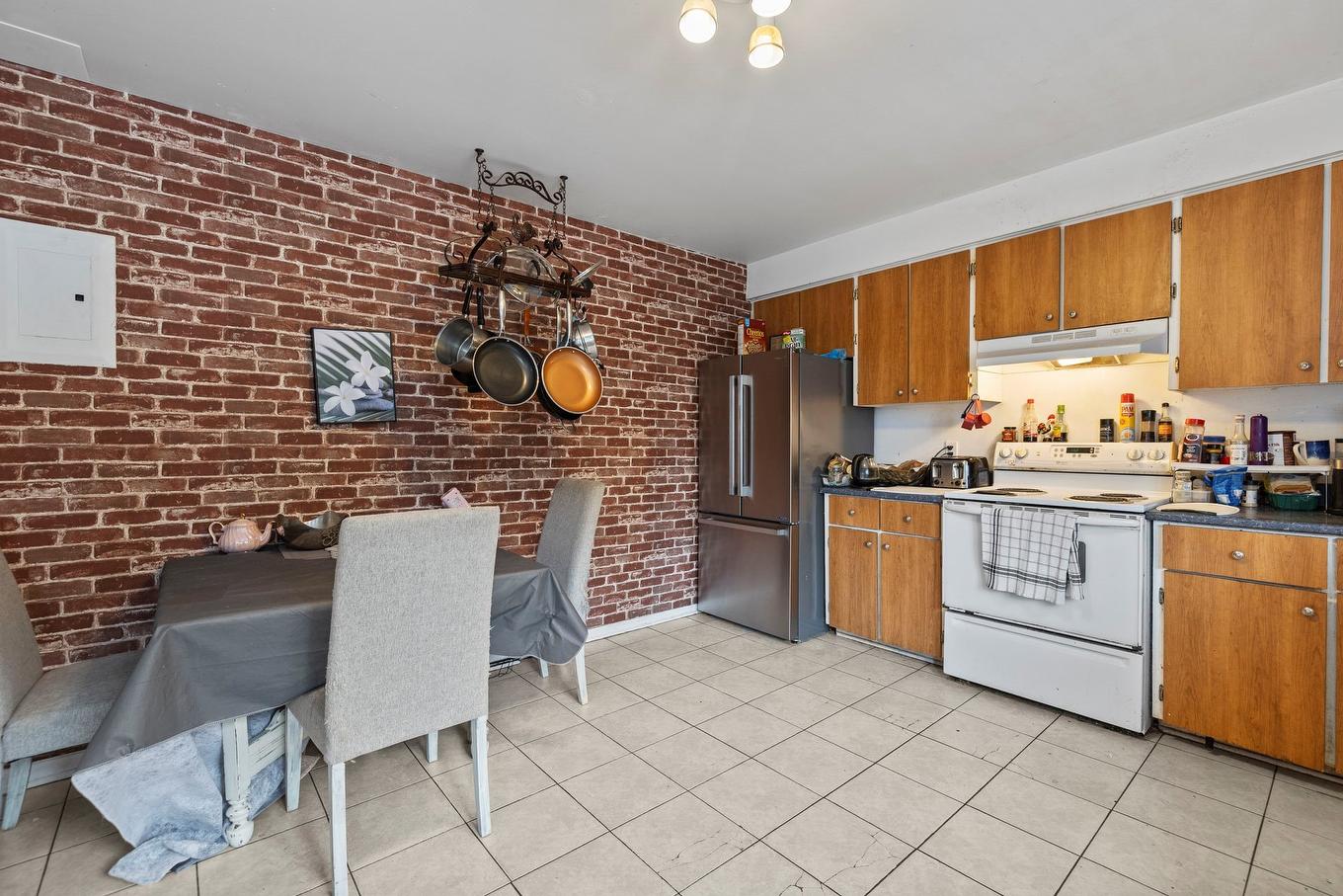 Kitchen - 133 - 135 Av. De Georgia Crescent, Pointe-Claire, QC - Indoor Photo Showing Kitchen