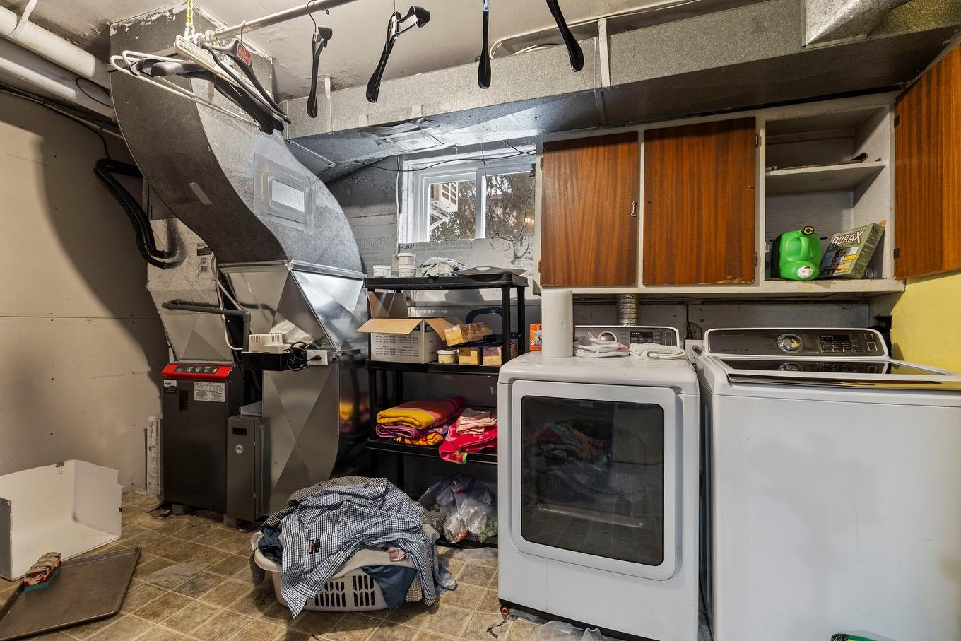 Laundry room - 133 - 135 Av. De Georgia Crescent, Pointe-Claire, QC - Indoor Photo Showing Laundry Room
