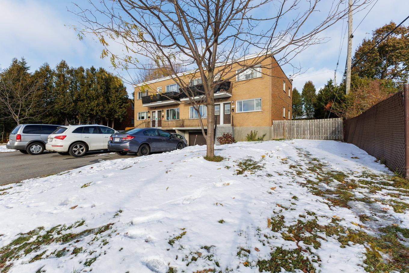 Frontage - 133 - 135 Av. De Georgia Crescent, Pointe-Claire, QC - Outdoor