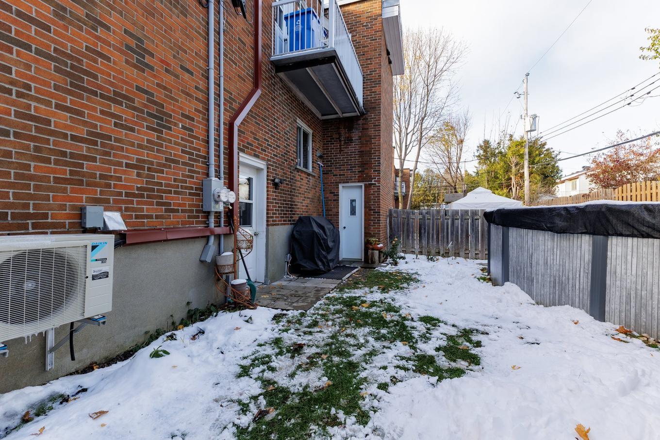 Backyard - 133 - 135 Av. De Georgia Crescent, Pointe-Claire, QC - Outdoor With Exterior