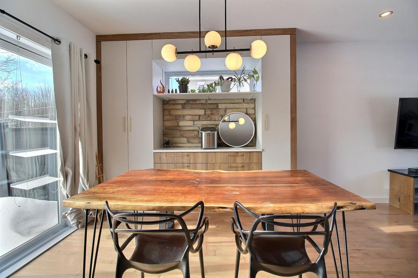 Salle à manger - 4396 Rue Marcheterre, Ascot Corner, QC - Indoor Photo Showing Dining Room