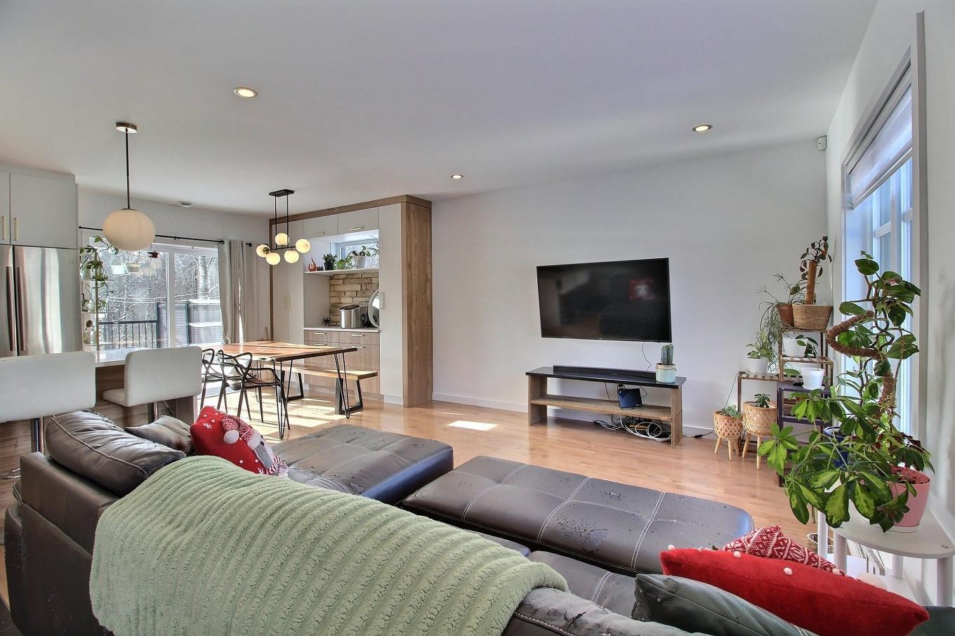 Salon - 4396 Rue Marcheterre, Ascot Corner, QC - Indoor Photo Showing Living Room