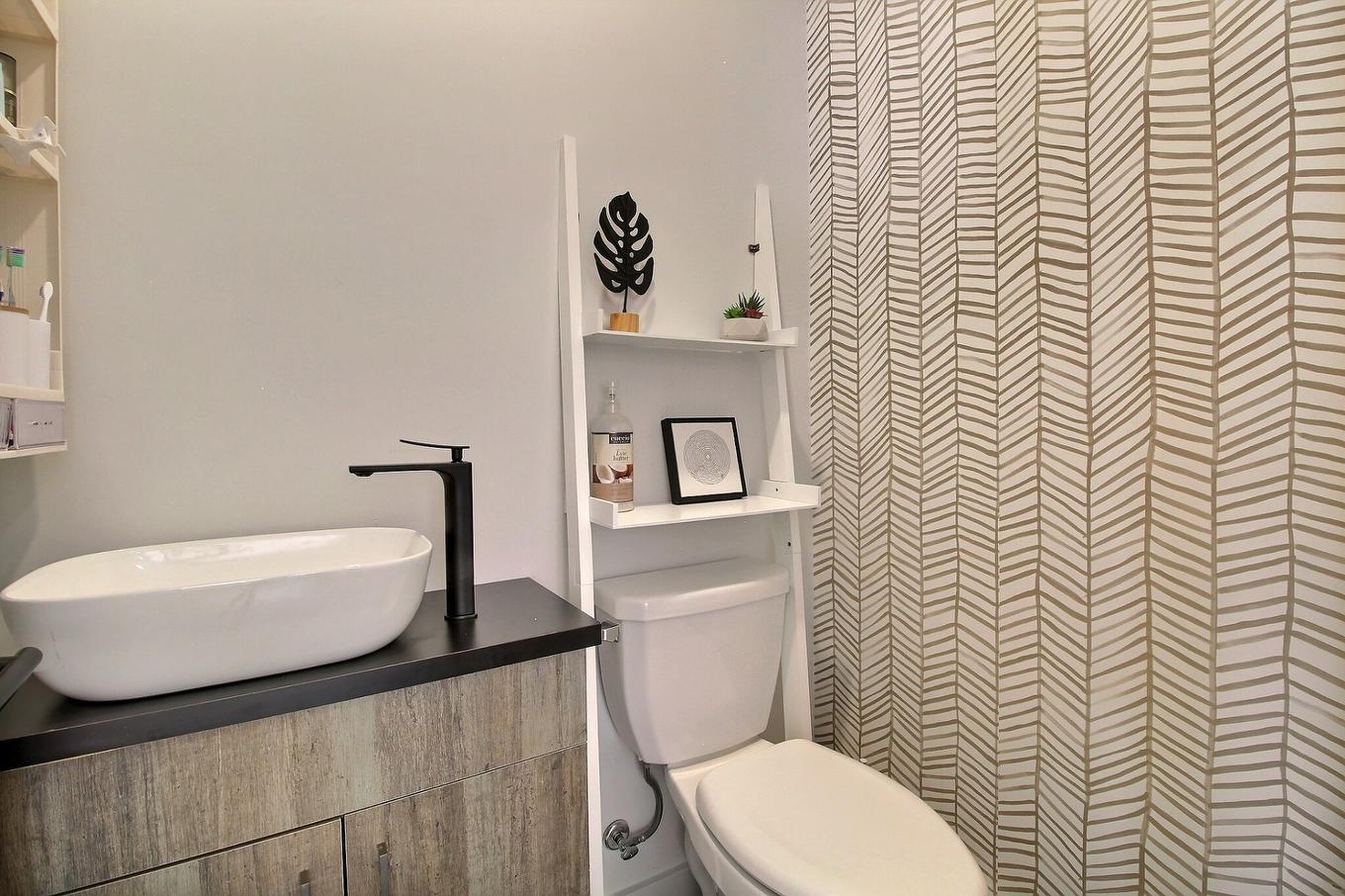 Salle d'eau - 4396 Rue Marcheterre, Ascot Corner, QC - Indoor Photo Showing Bathroom